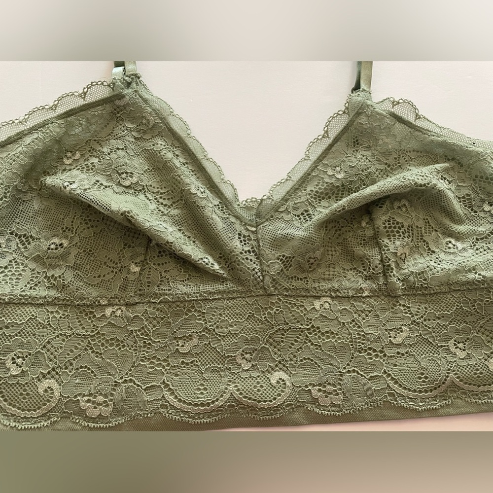 Lily of France Pretty Green Lace Bralette Size Large - Picture 2 of 5